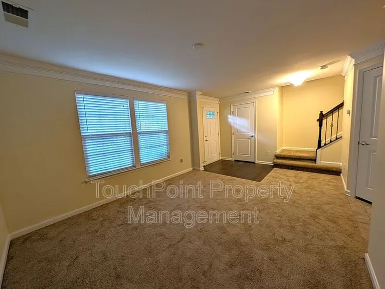4061 Zilker Park Dr — Photo 2