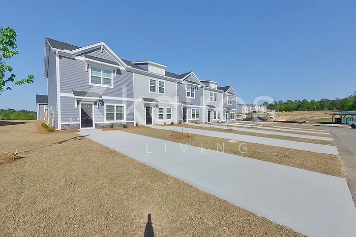 2541 Banyon Cir — Photo 2