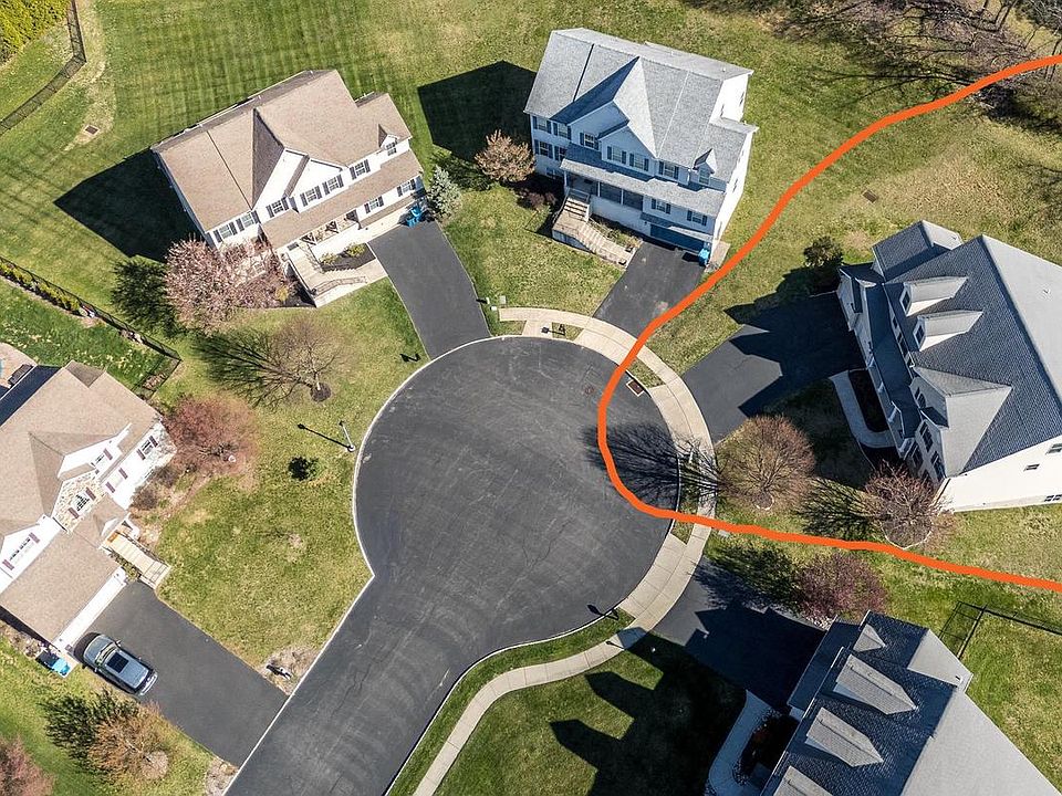 1st image of 2611 Bridle Path Rd