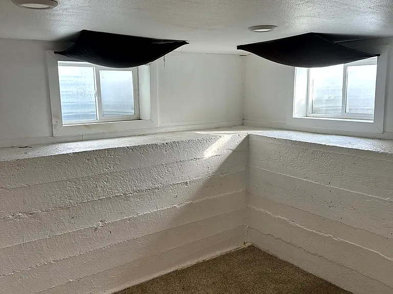 453 N 15th Ave #A — Photo 13