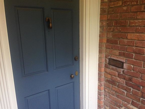 4th image of 927 S Jordan Ave