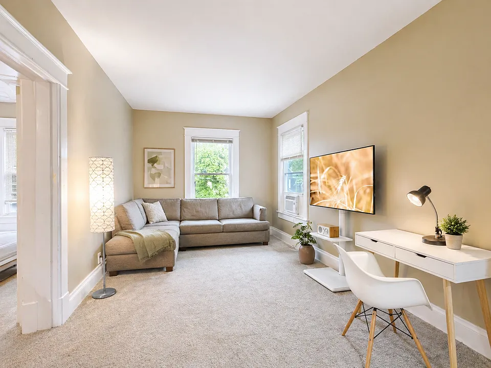 122 N White Ave #1