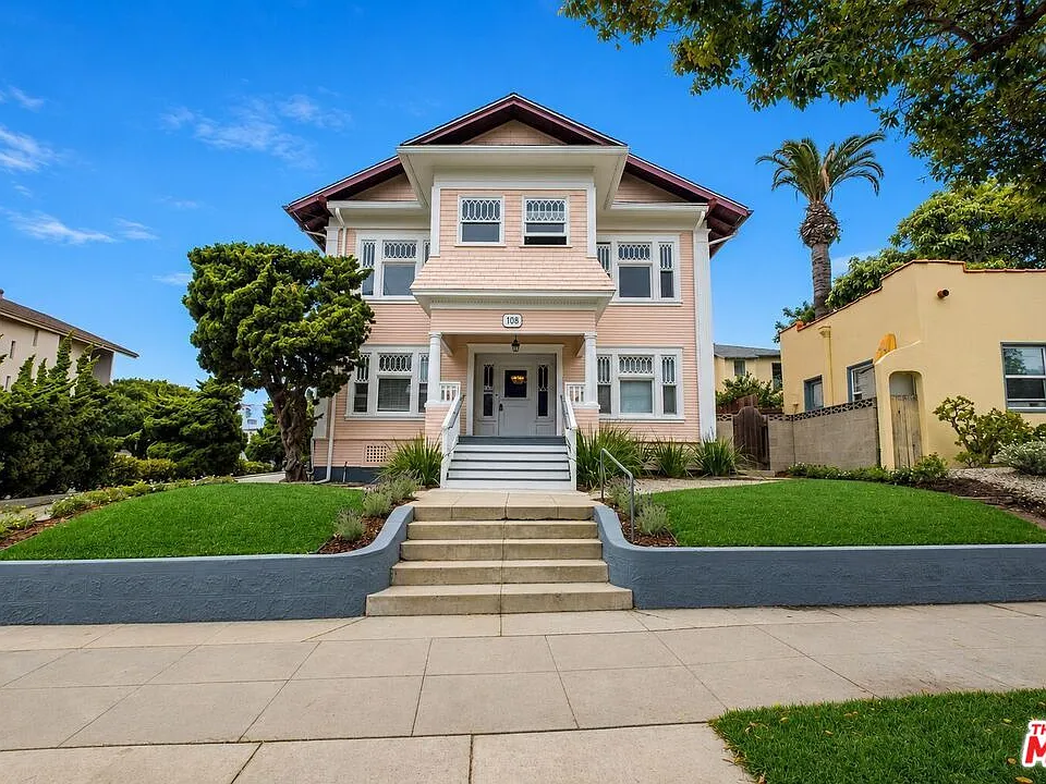 108 N Broadway #6
