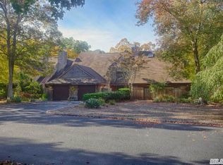 303 Pepperidge Lake Rd, Eastport, NY 11941