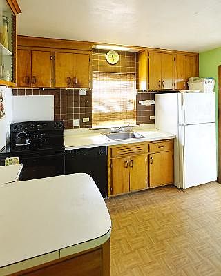 5th image of 9058 S Parnell Ave