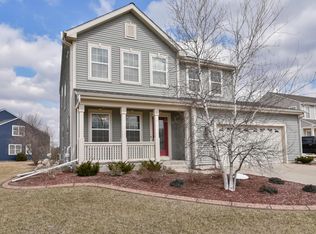 633 Riverwood Ln, West Bend, WI 53095