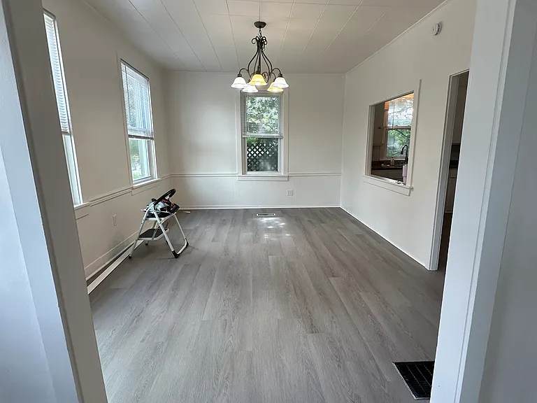 living room/dinning room side 2