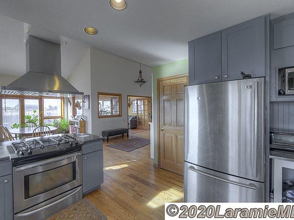 5th image of 2430 Douglas Dr
