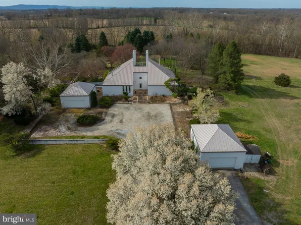 4001 Engle Molers Rd, Shepherdstown, WV 25443