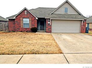1227 E 146th St S, Glenpool, OK 74033