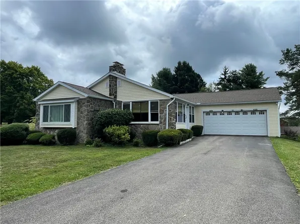 109 Donation Rd, Greenville, PA 16125