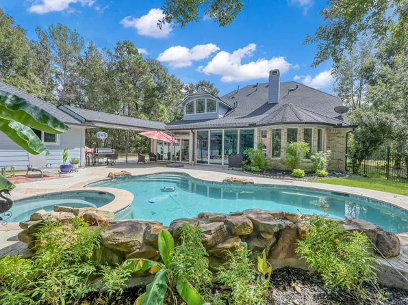 13247 Summer Rose Ln, Conroe, TX 77302