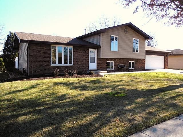 1st image of 114 Blackhawk Dr