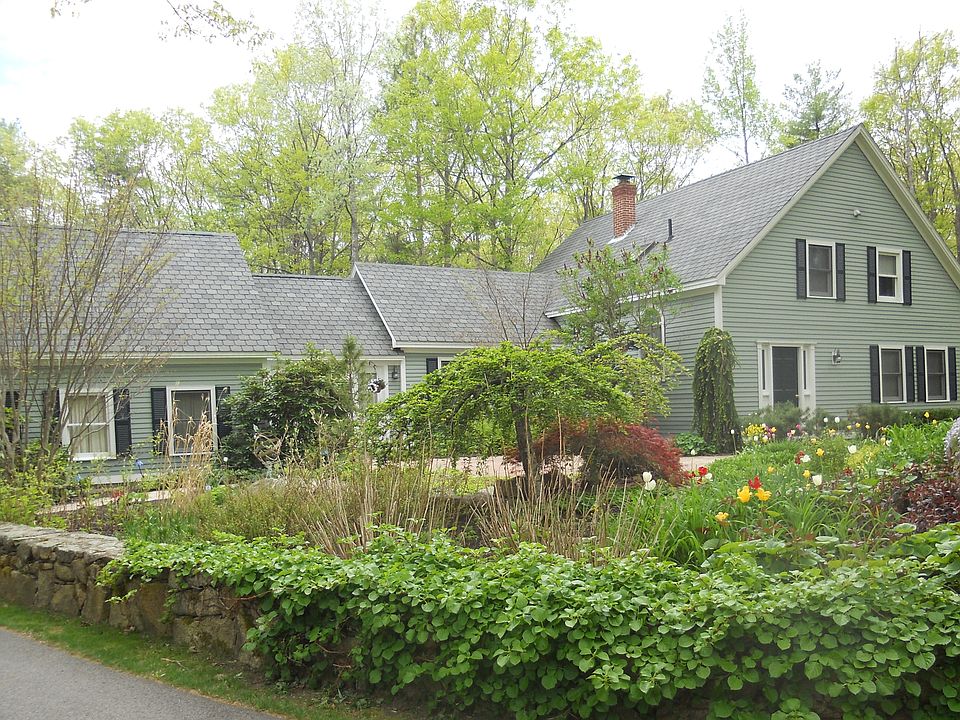1st image of 25 Deerfield Ln