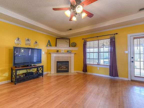 3rd image of 6619 Sandbourne Dr W