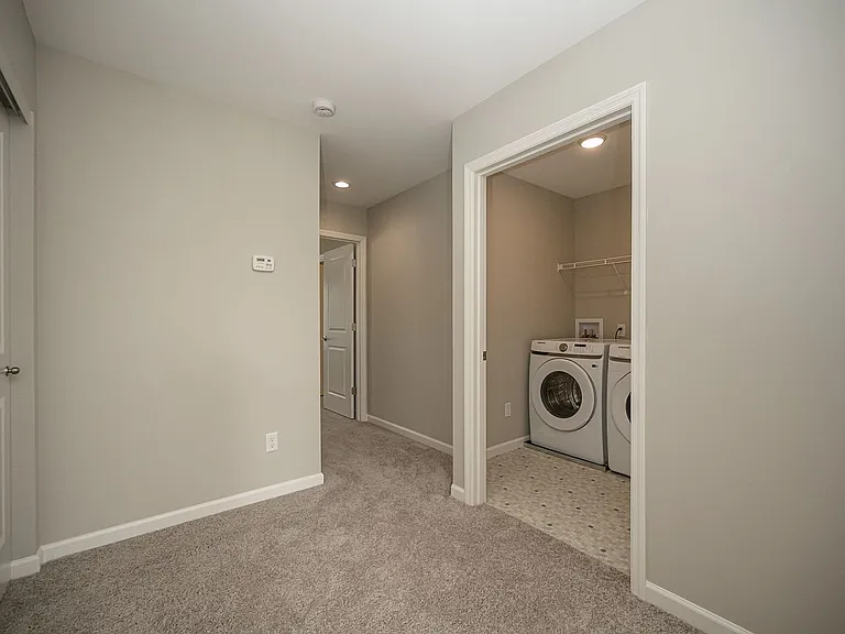 33 Wingtip Ct — Photo 21