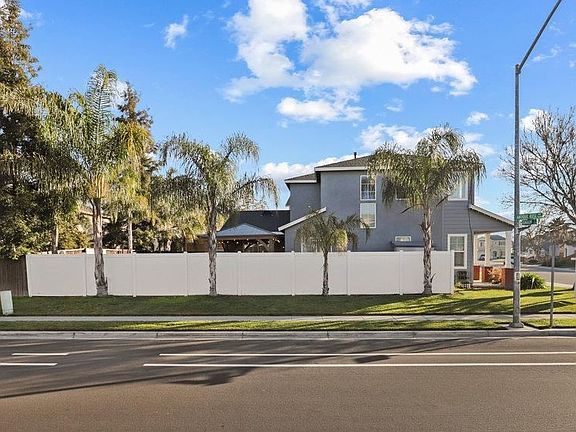 3rd image of 2303 Bungalow Ct