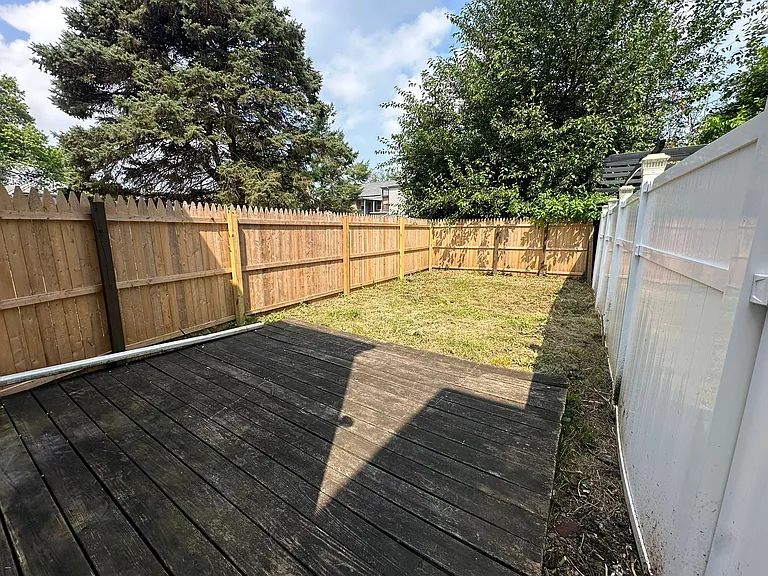 21 Girard Ave — Photo 11