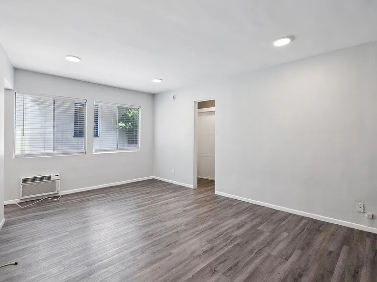 1253 Havenhurst Drive — Photo 9