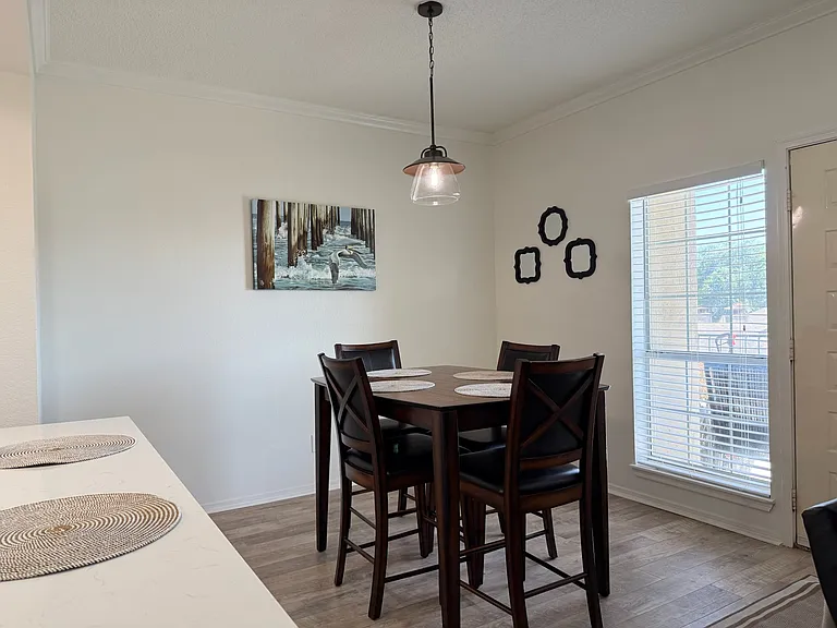 921 Marine Dr — Photo 3
