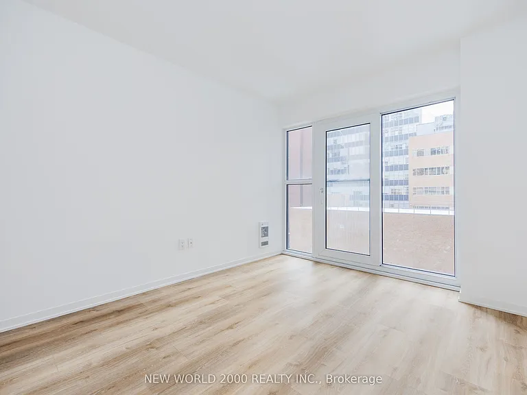 101 Roehampton Ave #2002 — Photo 18