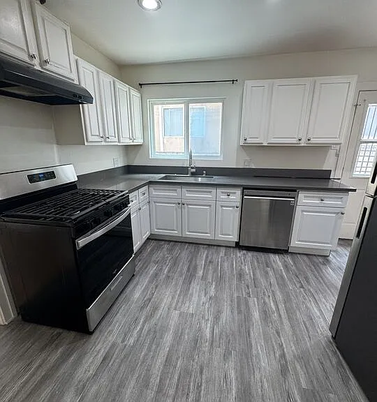 831 Wilcox Ave — Photo 6