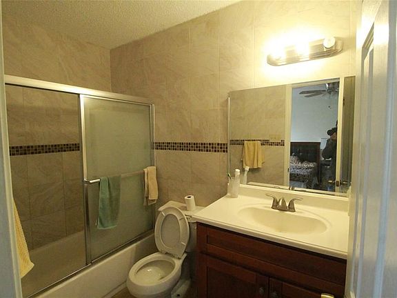 4th image of 3107 Sleepy Hollow Dr