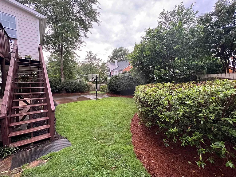 345 Eastcote Dr — Photo 43