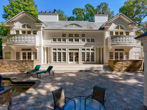 6655 Sweetwater Point, Flowery Branch, GA 30542