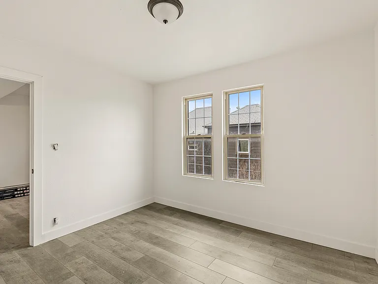 114 E Sherman Ave — Photo 15