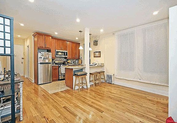 2nd image of 510 W 135th St APT 16