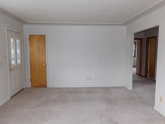 4th image of 1222 Ivanhoe Ave
