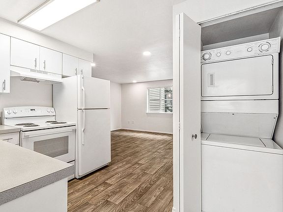 5th image of 4464 Fremont Ave N APT 201