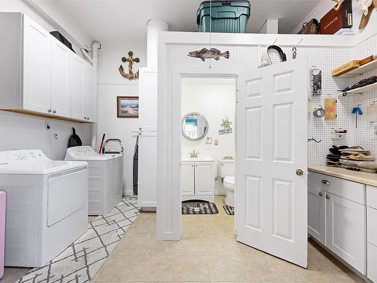 1114 Tiki Dr — Photo 28