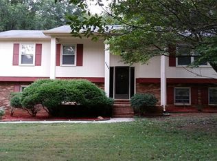 1717 Valley Brook Rd, Clemmons, NC 27012