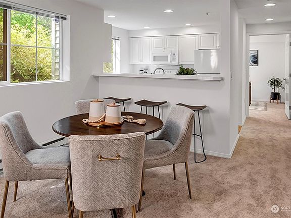 3rd image of 4429 249th Terrace SE