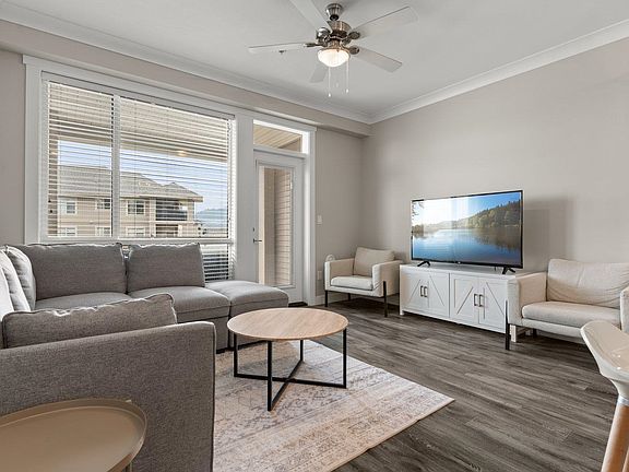 4th image of 45761 Stevenson Rd #302