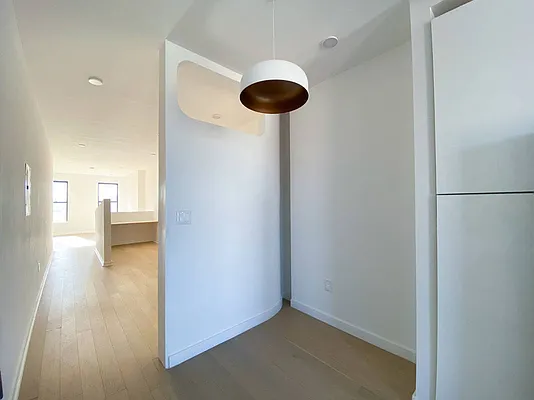 Rented by MAPT Residential LLC | media 8