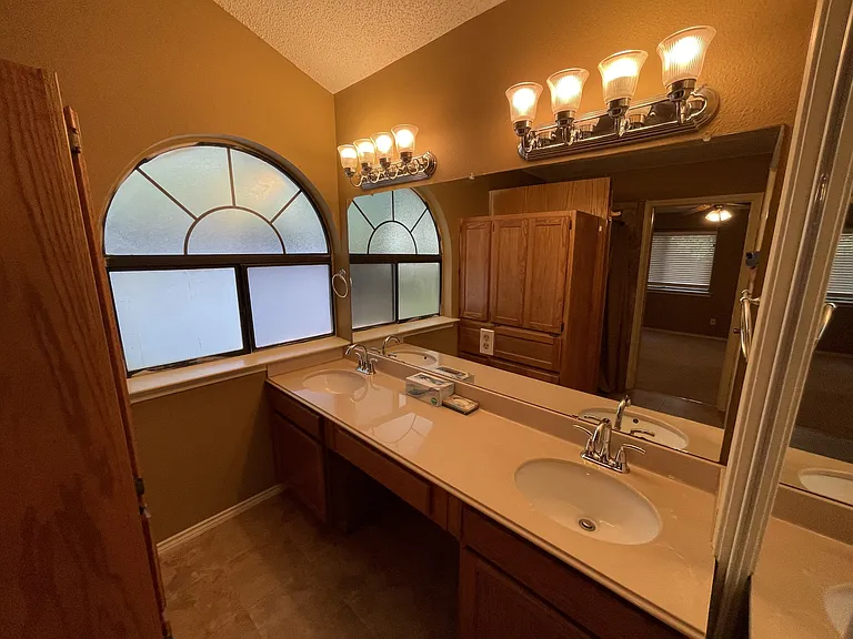 3202 Fairview Dr — Photo 16