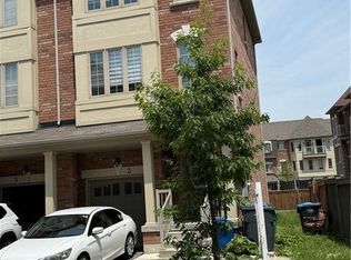 3 Hobart Gdns, Brampton, ON L6Z0J1