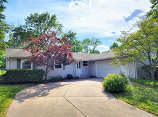 1825 Crescent Dr, Champaign, IL 61821