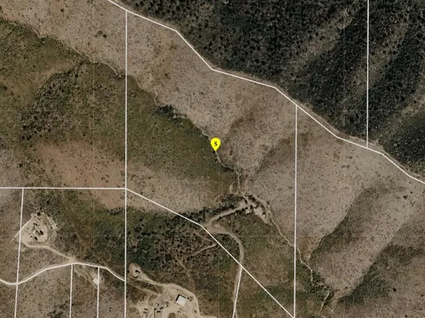 988 N Mountain Lion Pass, Winkelman, AZ 85192