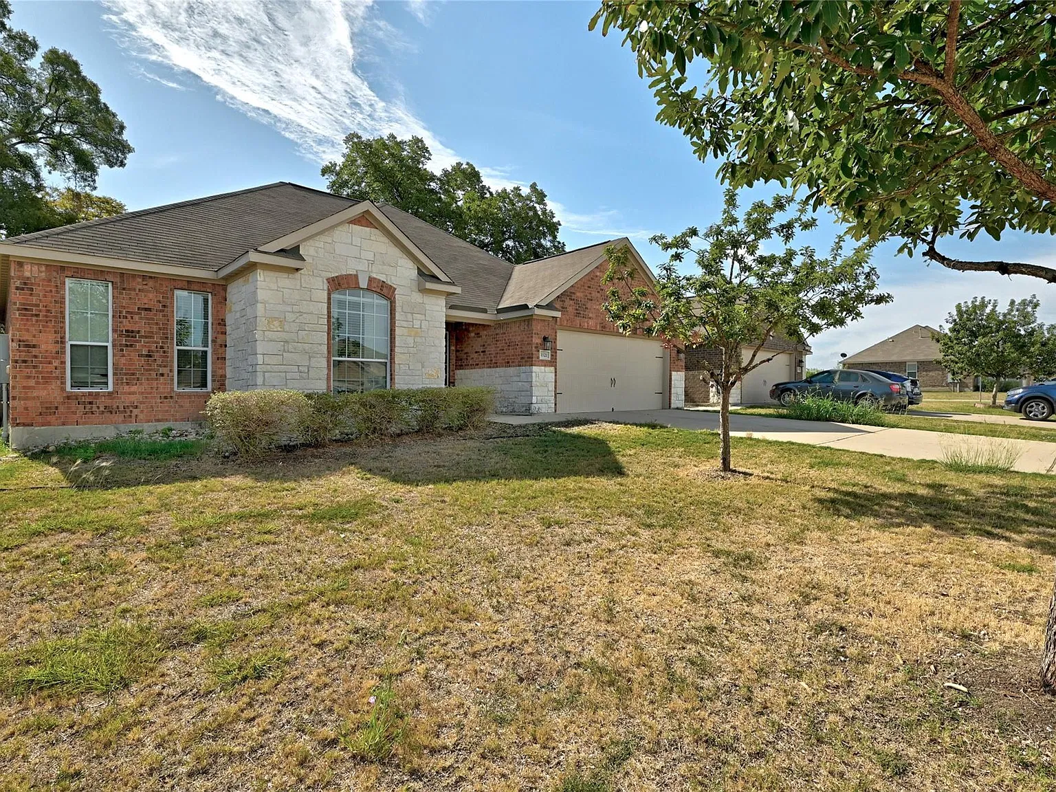 3 bed, 2.0 bath, 1513 sqft, $1,695 — Photo 2