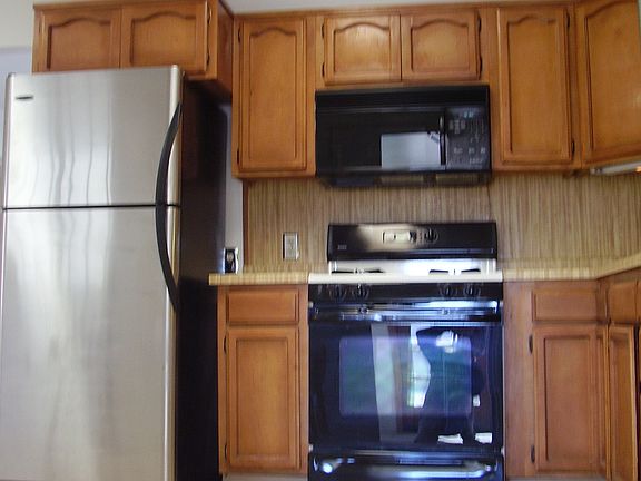 2nd image of 5512 Summer Ave NE