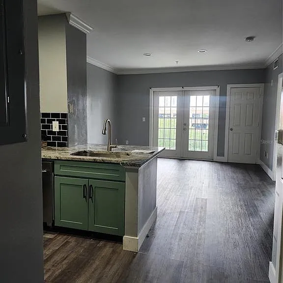 206 E South St #6034 — Photo 3