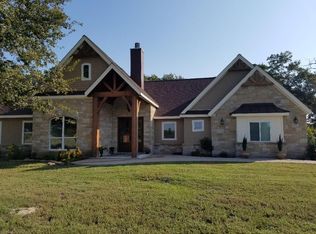 810 Powder Rdg, Luling, TX 78648