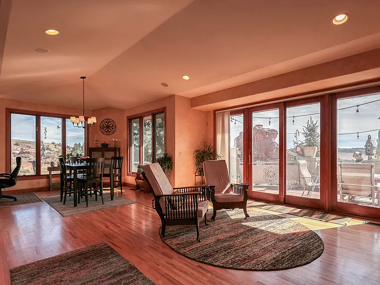 16175 Sandstone Dr — Photo 3