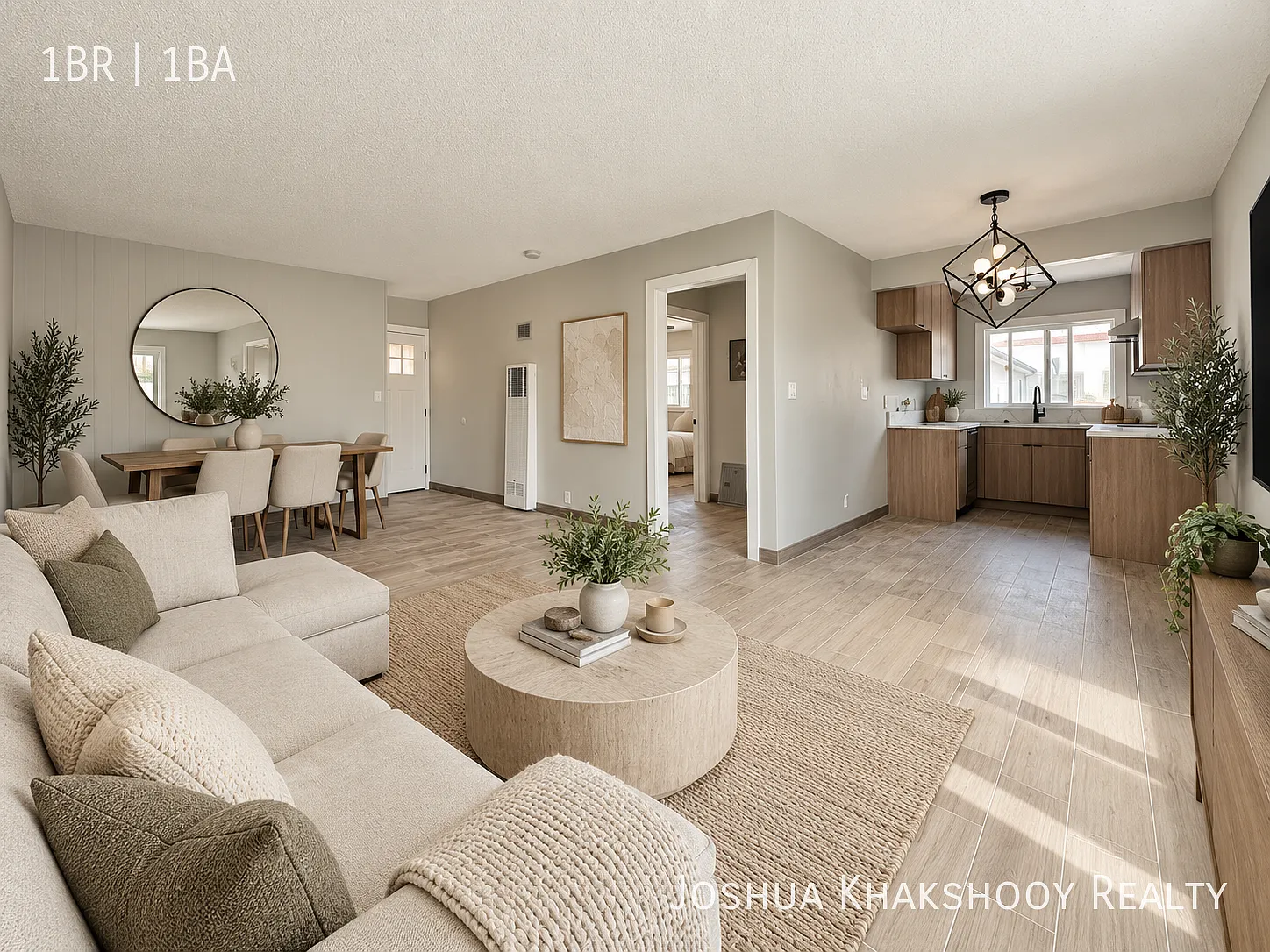 450 Normandie Ave Los Angeles, CA 90020 — Photo 1