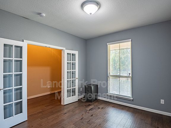 4th image of 2944 Wood Lake Trl
