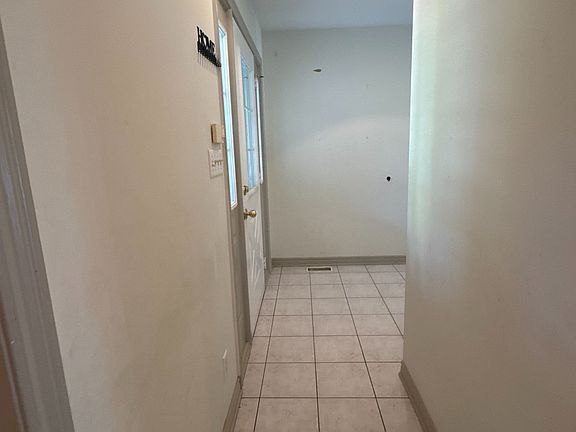 4th image of 72 Ridge Rd S